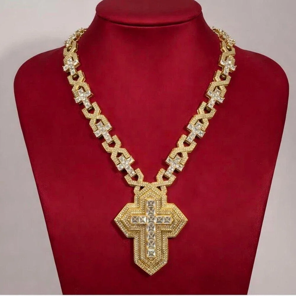 Gold Cross Necklace With Chain E 938